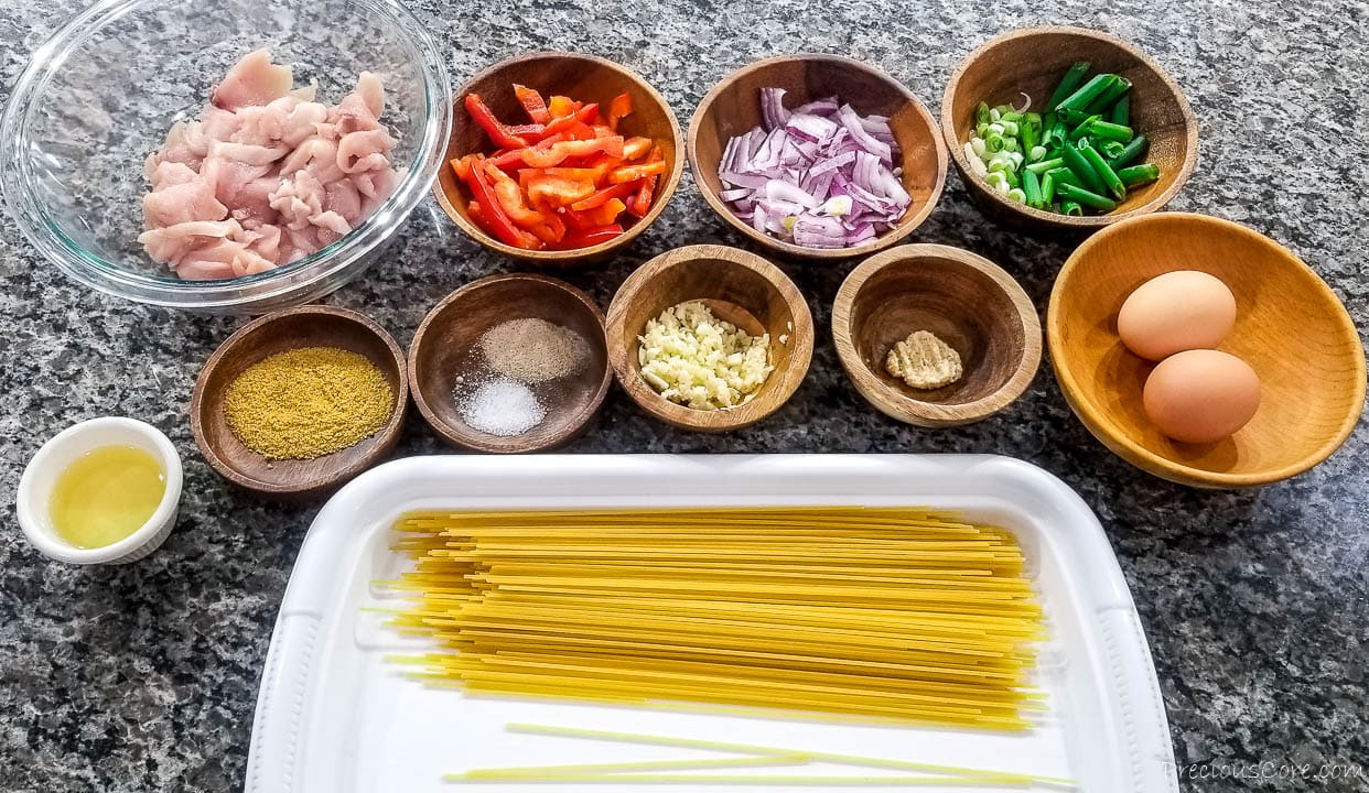 ingredients for spaghetti stir fry with chicken