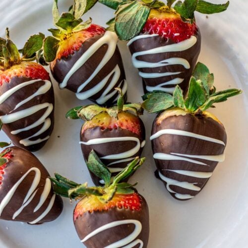 Easy Chocolate Covered Strawberries | Precious Core