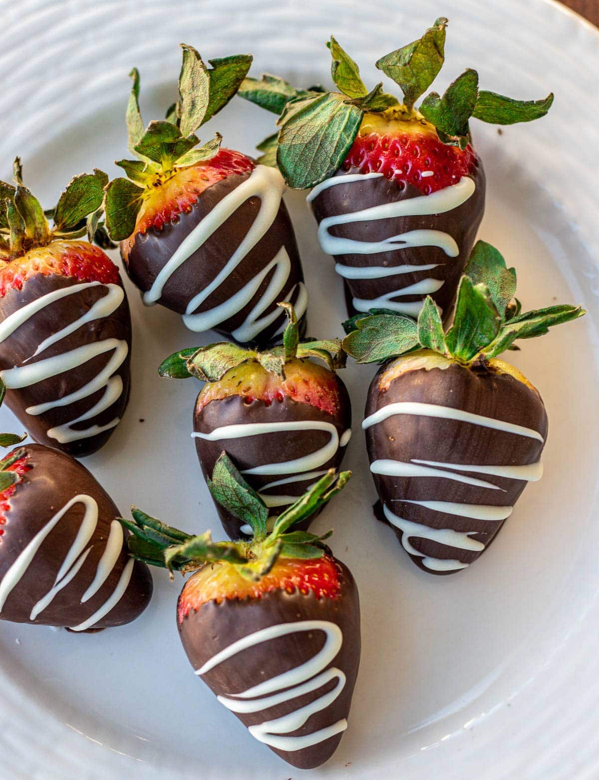 Chocolate Covered Strawberries (Best Recipe Tips) - Fifteen Spatulas