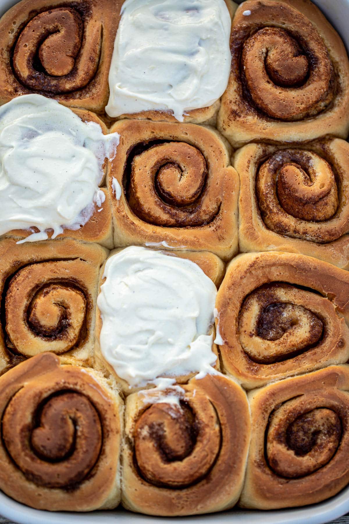 Cinnamon Rolls With Cream Cheese Frosting (VIDEO)