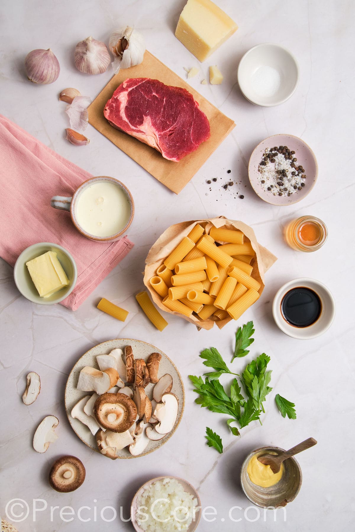 Ingredients for steak and mushroom pasta.