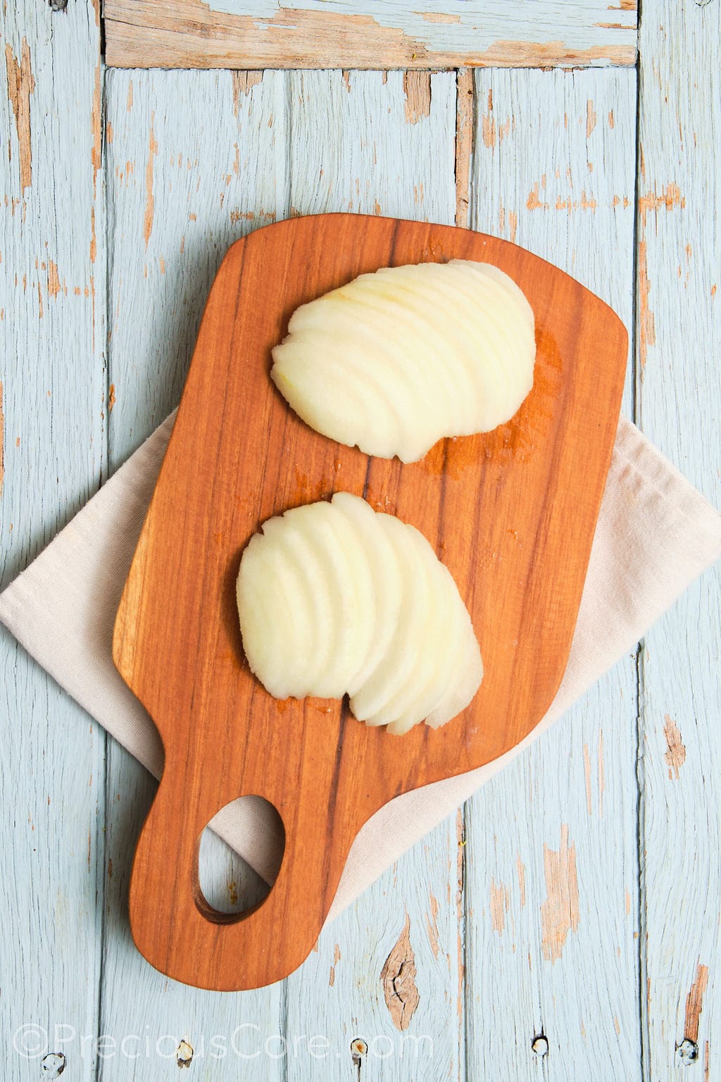 fresh, ripe pears, sliced thinly. 