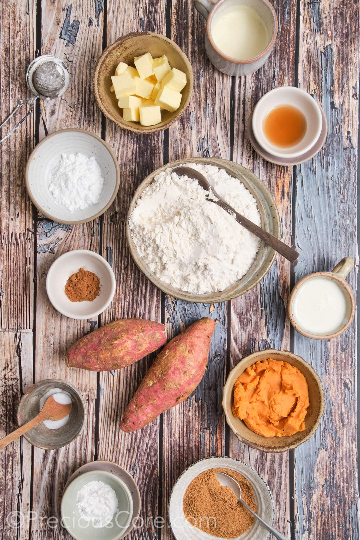 Ingredients for scones with sweet potatoes.