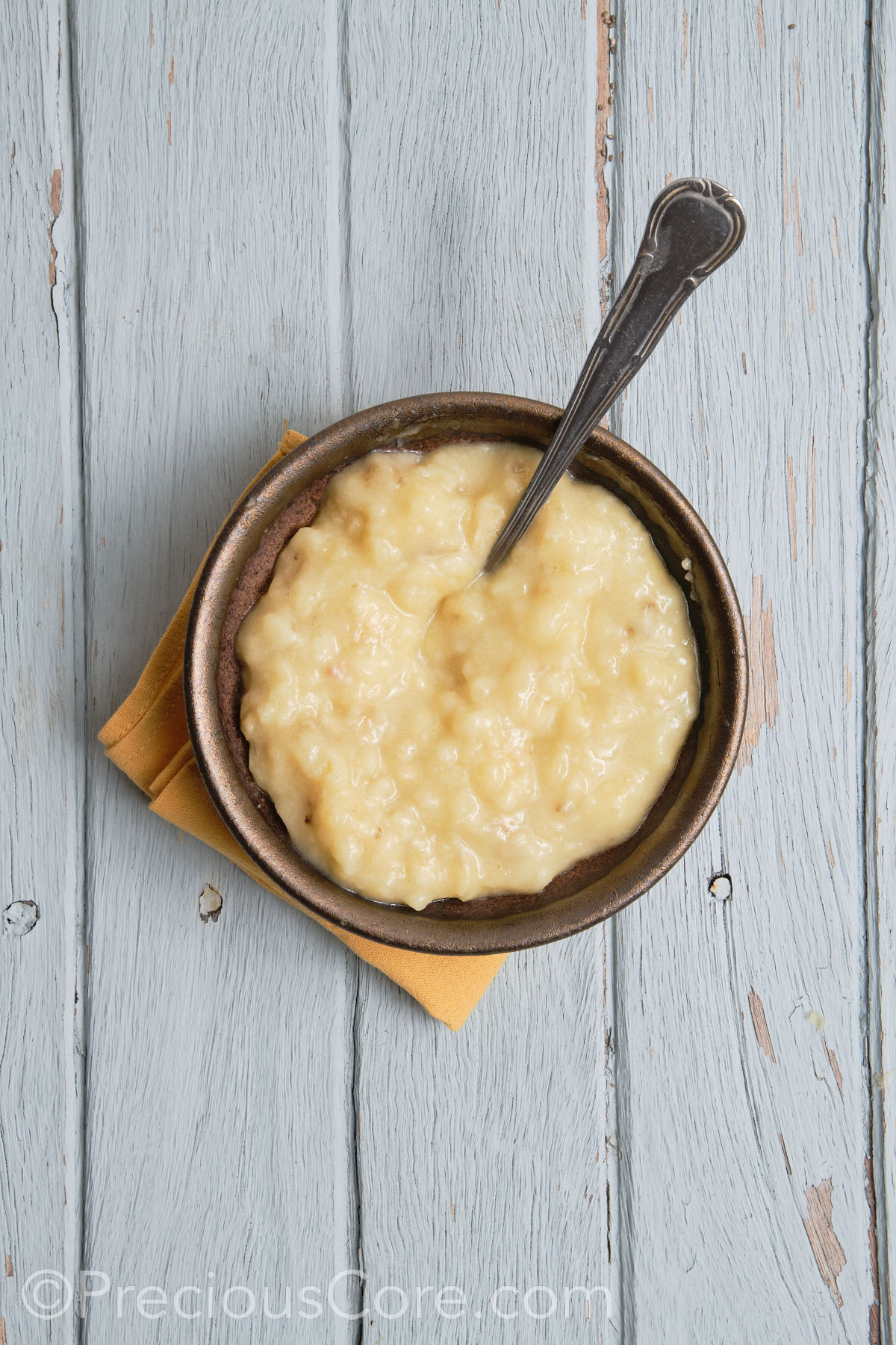 Mashed bananas in a bowl.